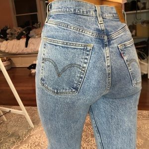 LEVIS Vintage Ribcage Flare Cropped Jeans